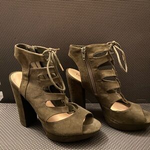 Stylish Olive Green Women's Heels Bar lll